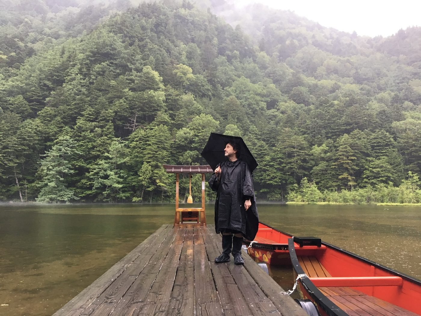 A rainy day at a mountain lake